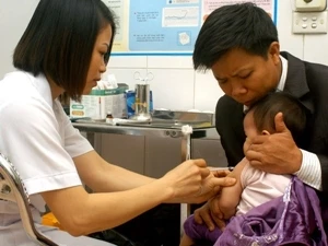越南儿童得到免费接种风疹疫苗